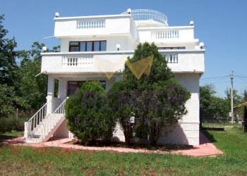 Villa Shabla - foto 1