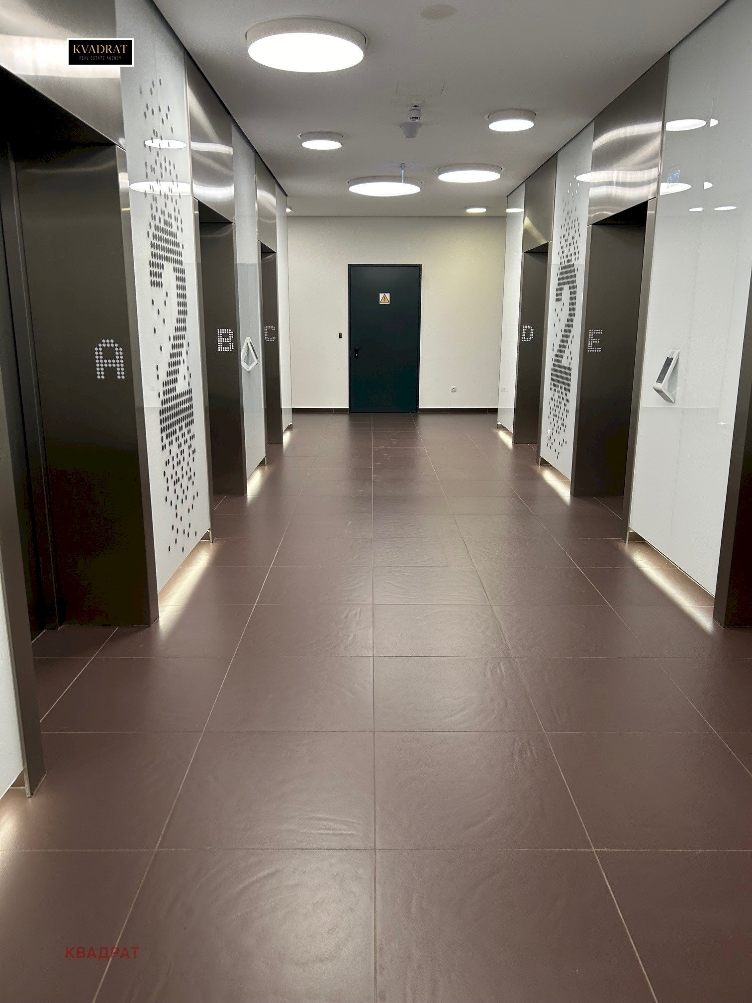 Office Sofia (neighborhood 7-ми 11-ти километър) - photo 1