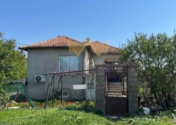 Independent house Avren - photo 1