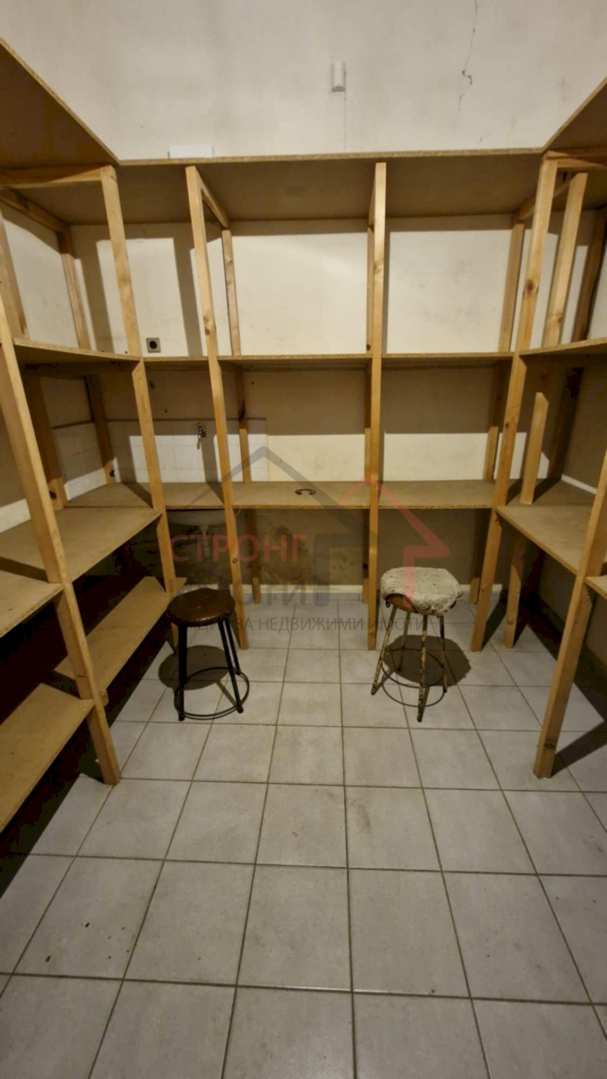 Locale Commerciale Varna (zona Колхозен пазар) - foto 1