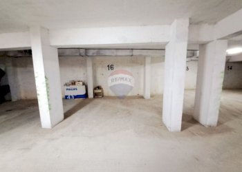Parking space Varna - photo 1