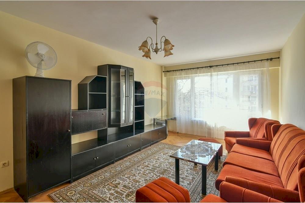 Trilocale студентска, 1, Varna (zona Левски 1) - foto 1