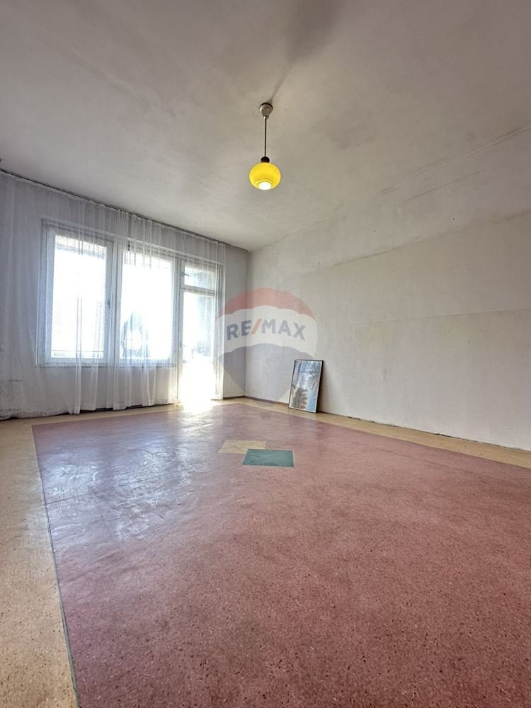 Trilocale Varna (zona Автогара) - foto 1