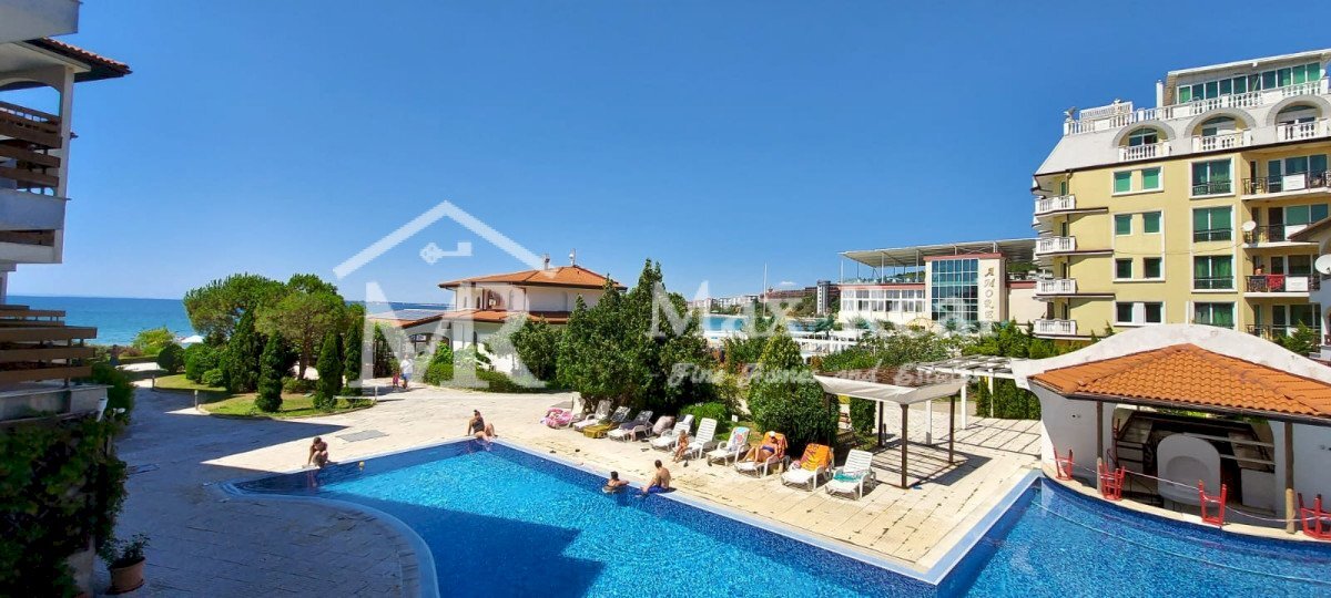 Three-room apartment кк. Елените, Nesebar - photo 1