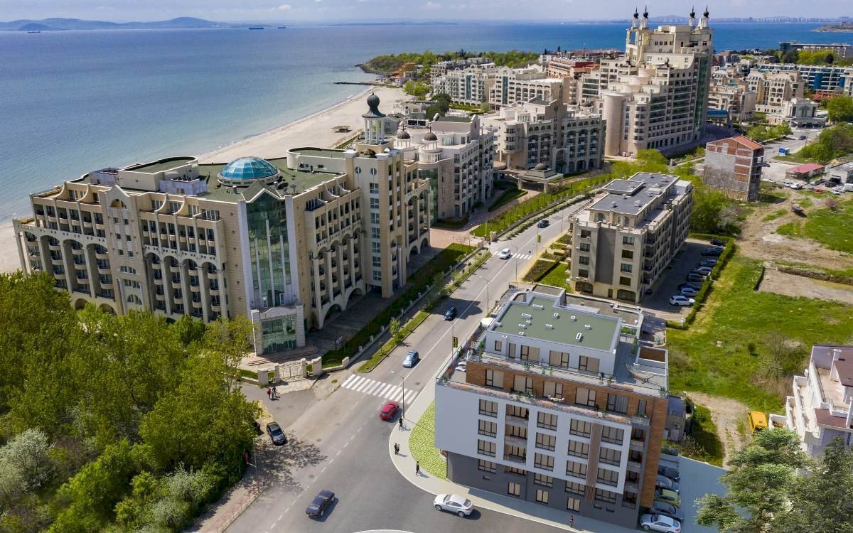 Trilocale гр. Поморие, Pomorie - foto 1