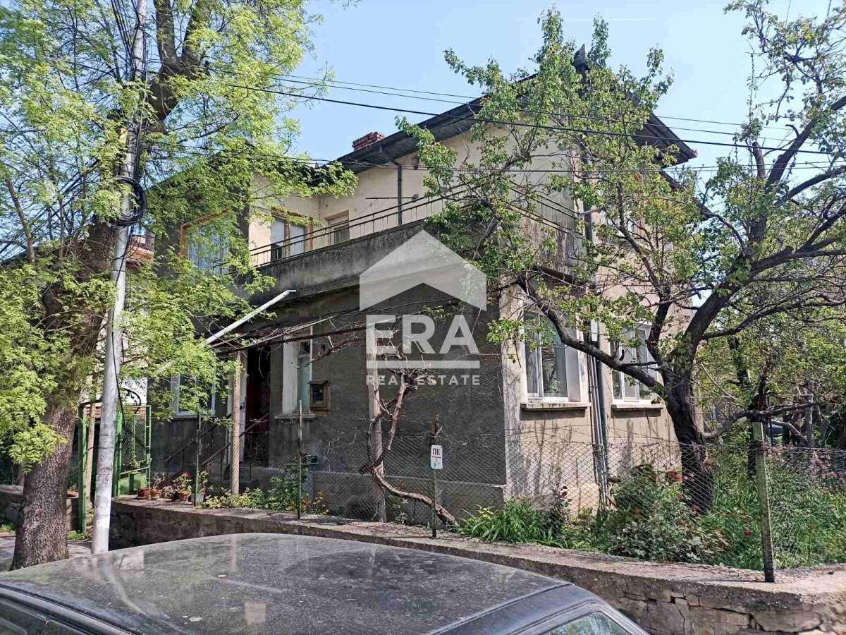 Villa Lovech (zona Център) - foto 1