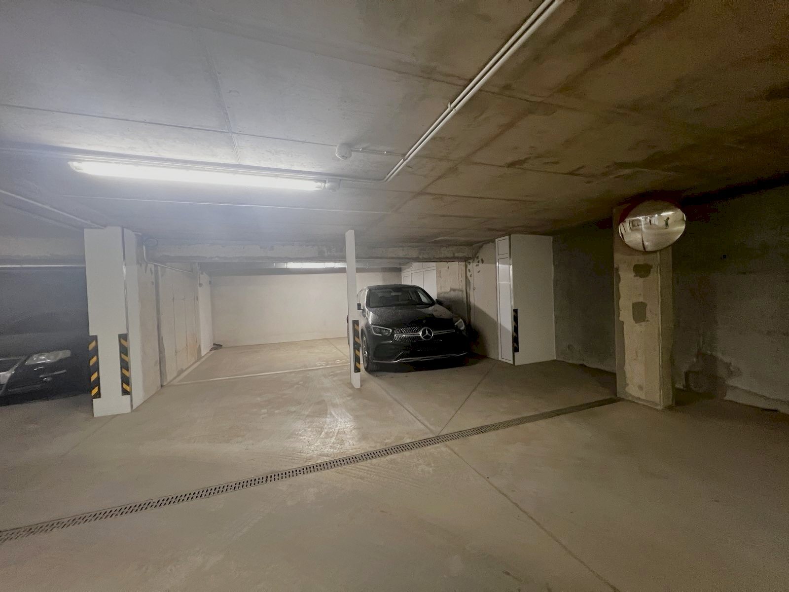Parking space Sofia - photo 1