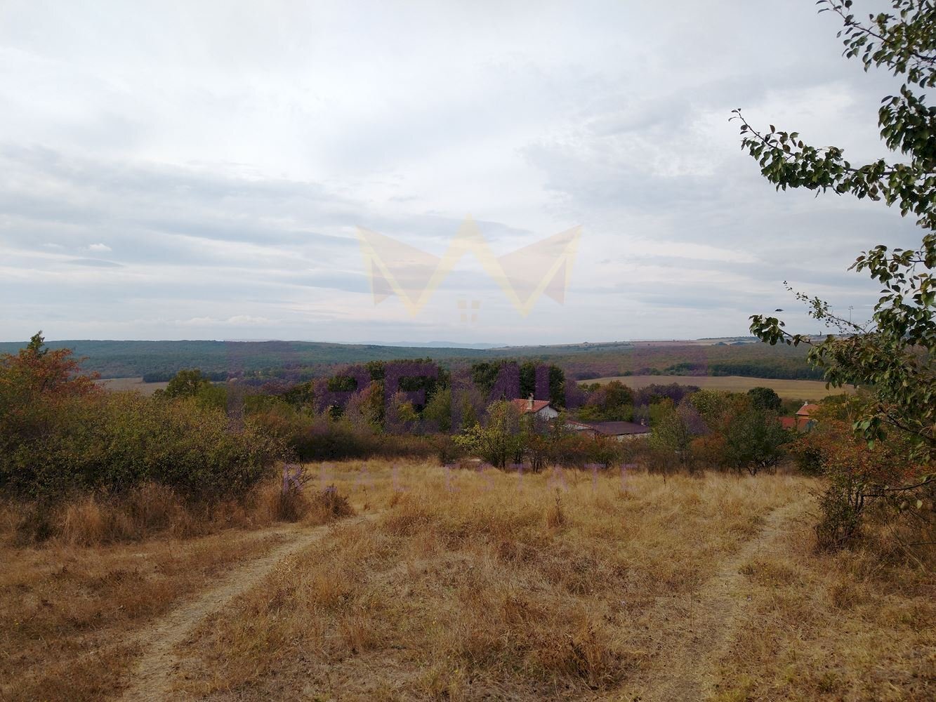 Building land Avren - photo 1