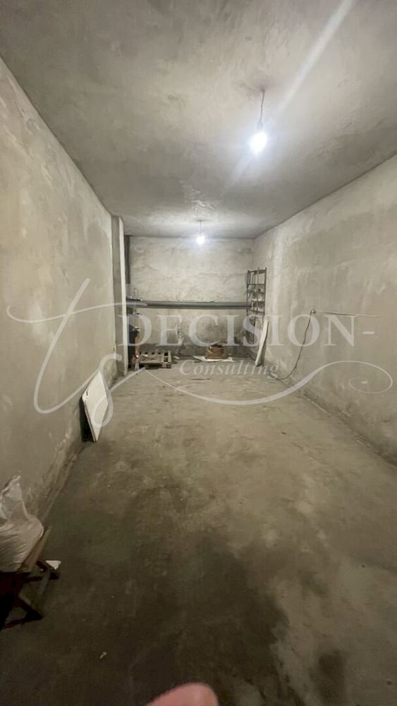 Parking space Veliko Tarnovo (neighborhood Бузлуджа) - photo 1