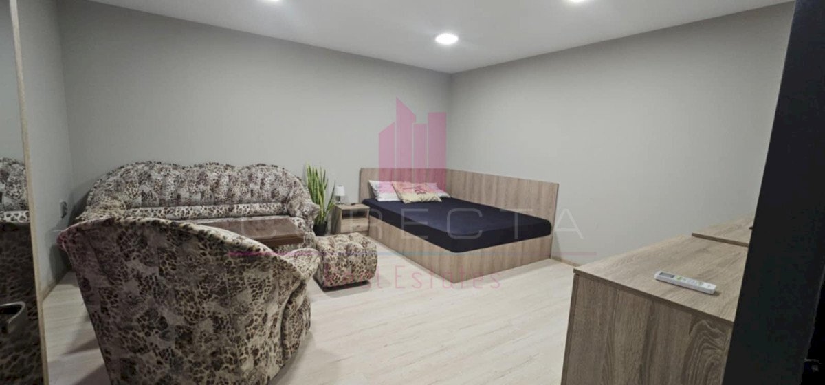 Independent house Ruse (neighborhood Широк център) - photo 1