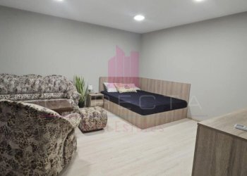 Independent house Ruse (neighborhood Широк център) - photo 1