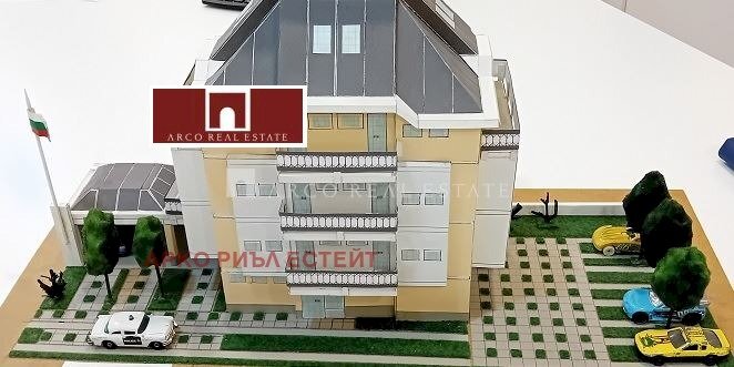 Таванско помещение София (квартал Сухата река) - фото 1