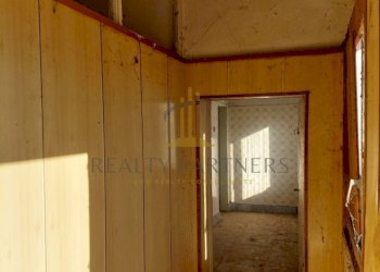 Търговски обекти с. Велковци, Брезник - фото 4