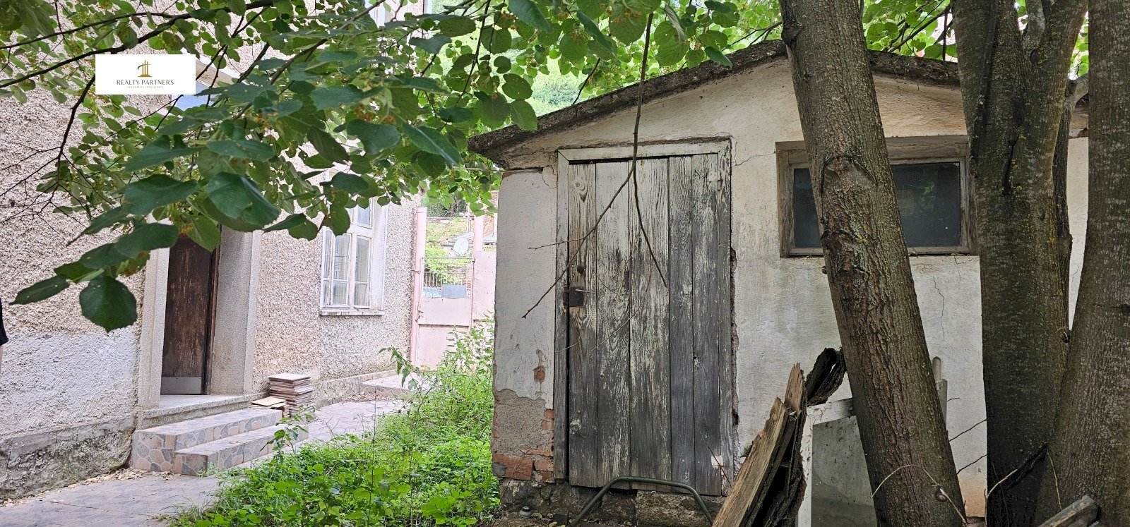 Villa гр. Трън, Pernik - photo 1