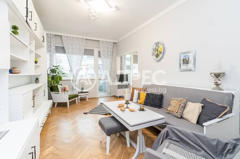 Three-room apartment Varna city, Varna - photo 1