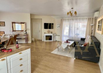 Three-room apartment Plovdiv (neighborhood Център) - photo 1