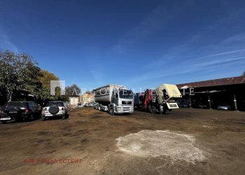Търговски обекти Радомир - фото 1