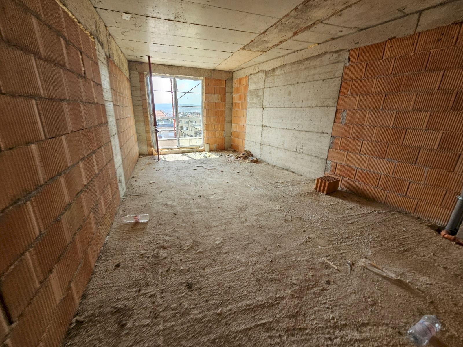 Three-room apartment Varna - photo 1
