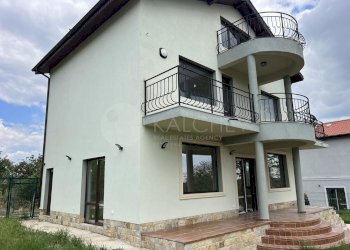 Independent house Avren - photo 1