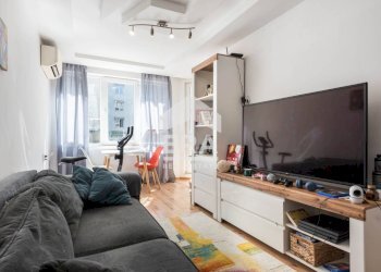 Three-room apartment Varna (neighborhood Лк Тракия) - photo 1