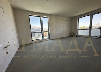 Trilocale Plovdiv (zona Остромила) - foto 1