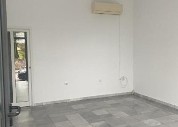 Shop Plovdiv (neighborhood Кършияка) - photo 1