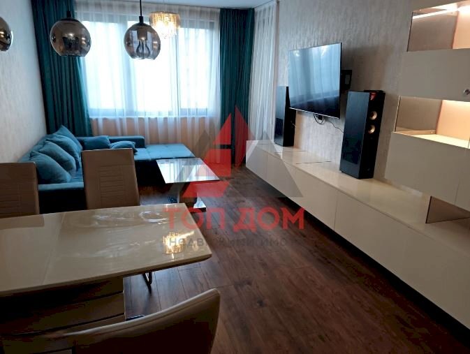 Trilocale Varna (zona Младост 2) - foto 1