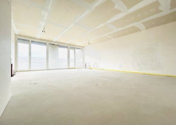 Three-room apartment Sofia (neighborhood Хладилника) - photo 1