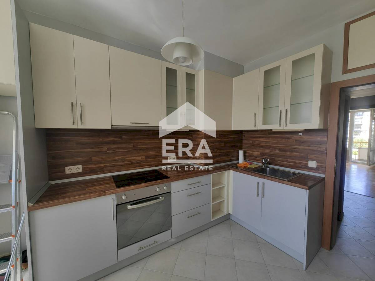 Three-room apartment Sofia (neighborhood Гео Милев) - photo 1