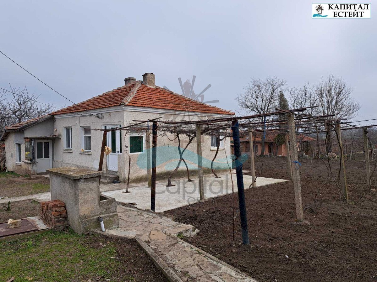 Casa indipendente с. Черноград, Aytos - foto 1