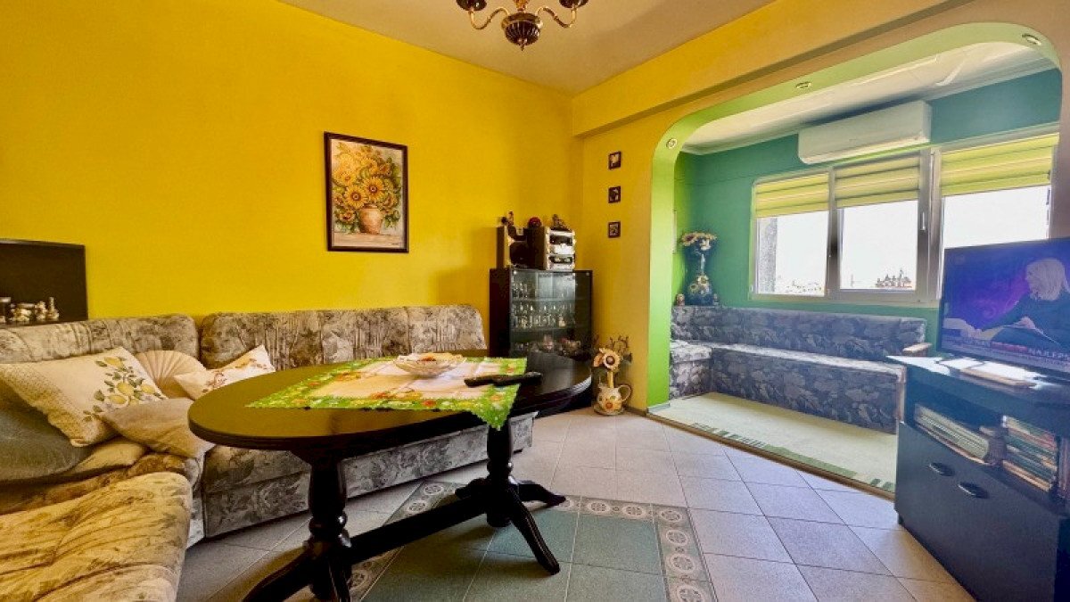 Apartment Дружба 3, Dobrich - photo 1
