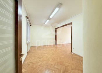 Тристаен София - фото 1