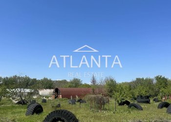 Building land Avren - photo 1