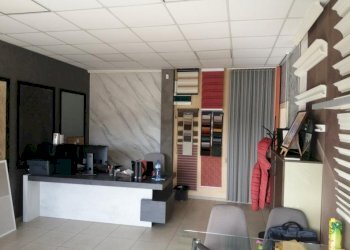 Negozio Plovdiv (zona Тракия) - foto 1