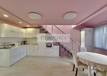 Appartamento Varna (zona Център) - foto 1