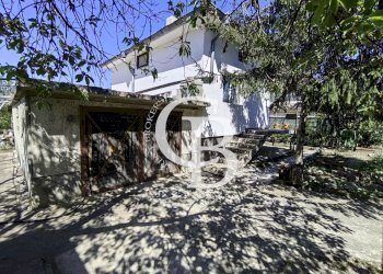 Independent house Aksakovo - photo 1