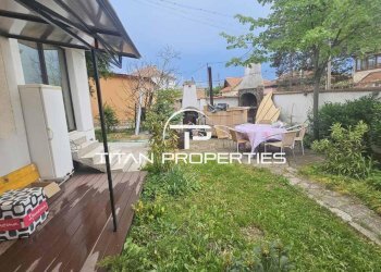 Casa indipendente Burgas (zona Долно Езерово) - foto 1