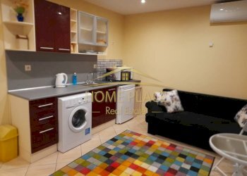 Monolocale Varna (zona Общината) - foto 1