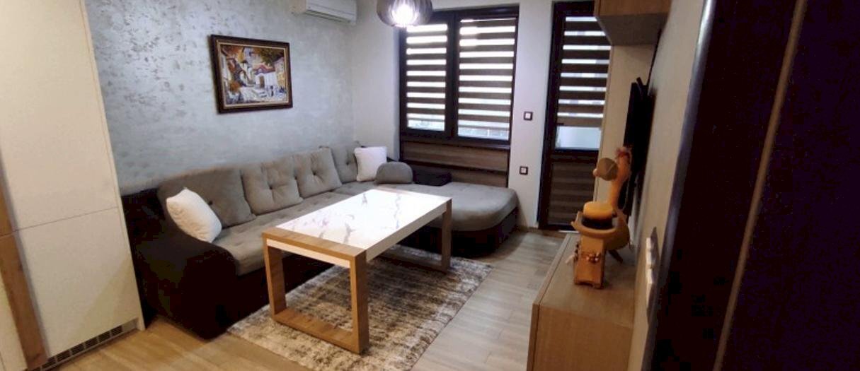 One-room apartment Plovdiv (neighborhood Южен) - photo 1