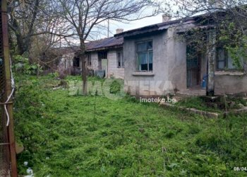 Самостоятелна къща Oborishte village, Варна - фото 1