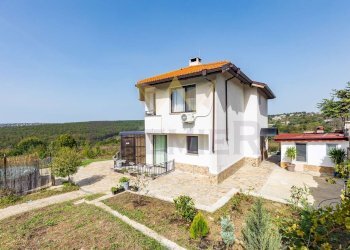 Independent house Avren - photo 1