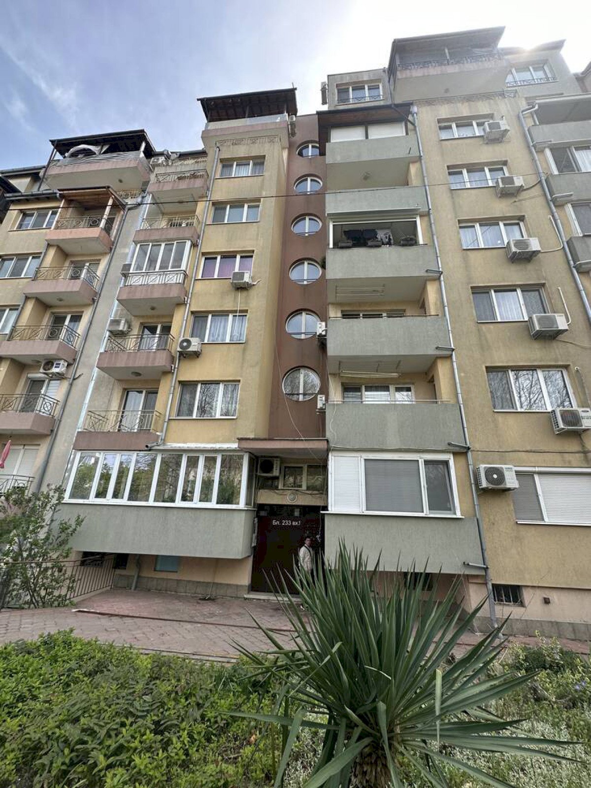 Two-room apartment Burgas (neighborhood Меден рудник - зона Г) - photo 1