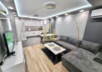 Bilocale Катедрала, 2, Varna (zona Център) - foto 1