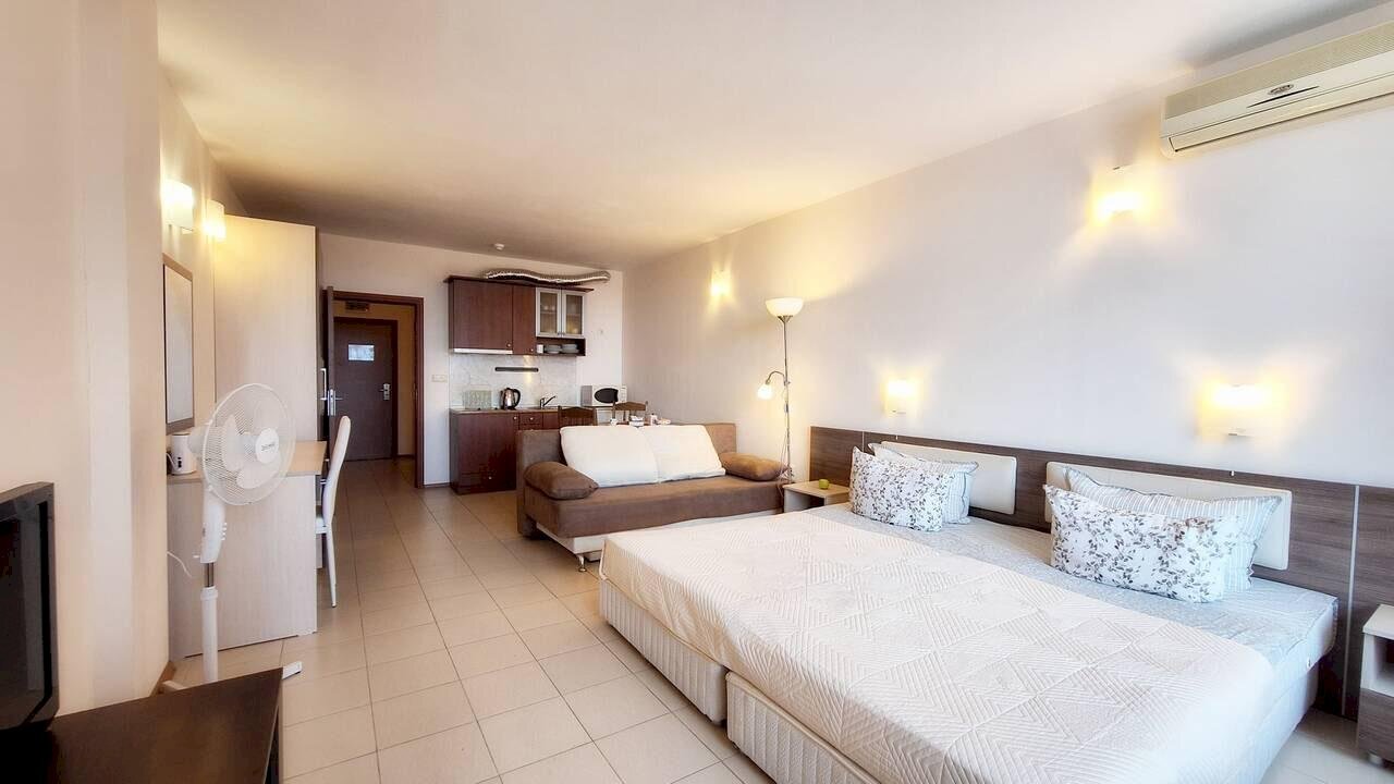 One-room apartment Burgas (neighborhood к.к.Слънчев бряг) - photo 1