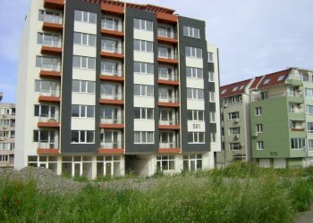 One-room apartment Burgas (neighborhood Меден рудник - зона А) - photo 1