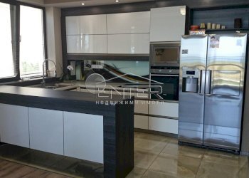 Three-room apartment Varna (neighborhood Галата) - photo 1
