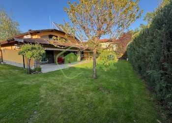 Casa indipendente Sofia (zona в.з.Врана - Лозен) - foto 1