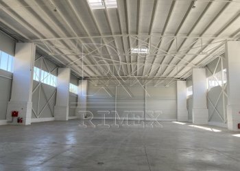 Magazzino Plovdiv (zona Индустриална зона - Изток) - foto 1