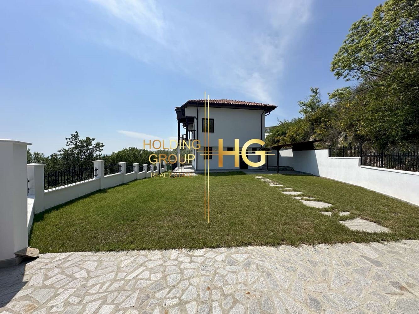 Independent house Balchik - photo 1
