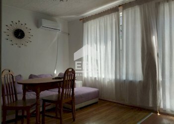Two-room apartment Varna (neighborhood Генералите) - photo 1